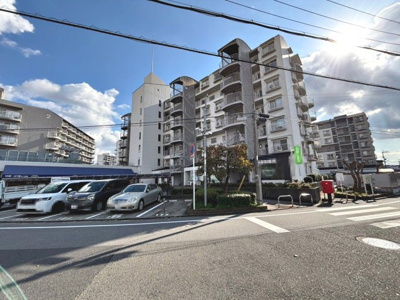 【外観】 | エバーグリーン金岡壱号棟 | 大阪労災病院まで徒歩８分！突然の怪我や体調不良の時にも安心ですね！