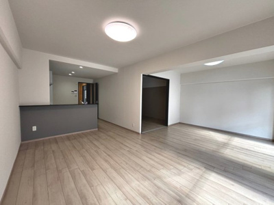 【居間・リビング】 | エバーグリーン金岡壱号棟 | 【ご内覧可能♪】ご内覧をご希望の際は是非、イエストアまでお問合せ下さい♪