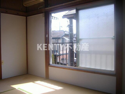 【居間・リビング】 | ビラ雪谷 | ゆったり過ごせるリビングです