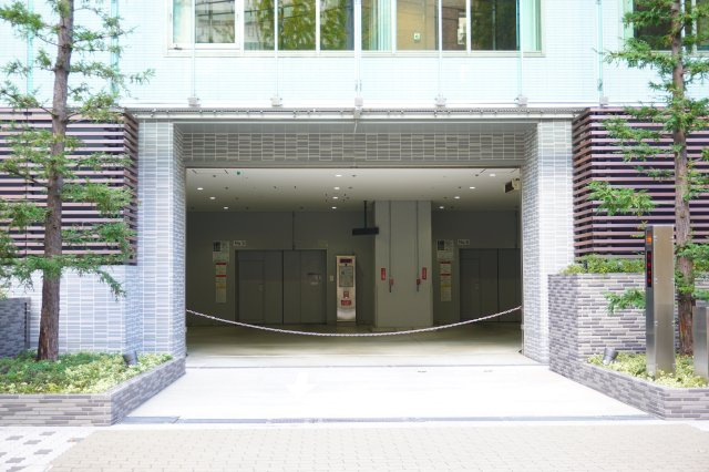 大阪ひびきの街 ザ・サンクタスタワーの駐車場