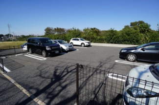 【駐車場】