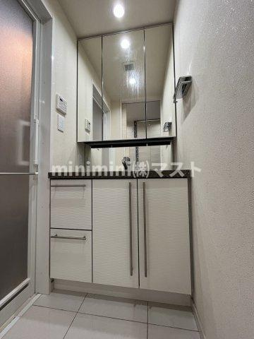 エスライズ西本町Ⅱの独立洗面台