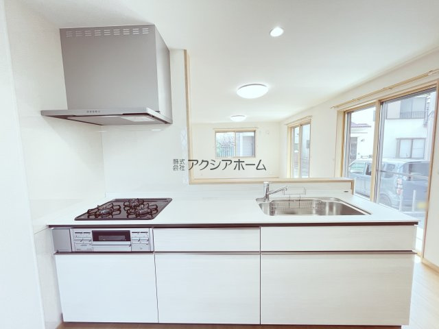 所沢市西狭山ヶ丘1丁目・全1棟　新築一戸建　～全室南向き～のキッチン|リビングが見渡せる対面式キッチン