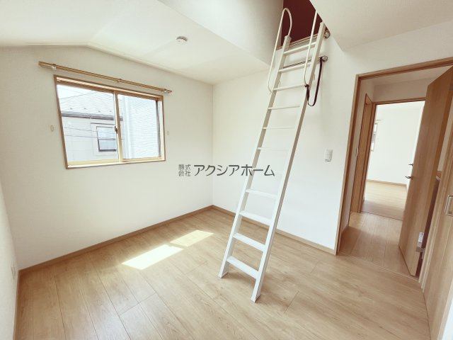 所沢市西狭山ヶ丘1丁目・全1棟　新築一戸建　～全室南向き～の洋室|洋室6帖・ロフト付