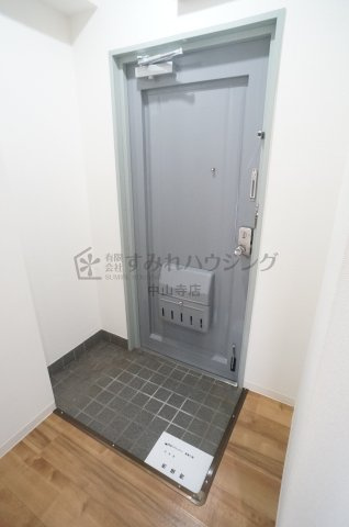 木原マンションの玄関