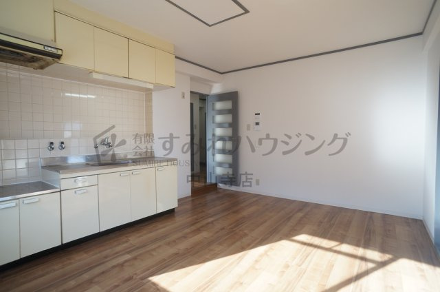 木原マンションの居間・リビング