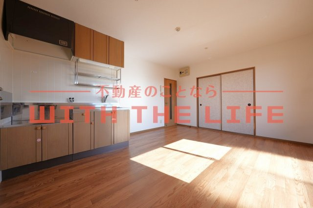 ドミールパーク江崎【10,000円キャッシュバック対象物件】の居間・リビング|居間です