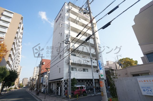 ONLYONE伊丹中央の外観