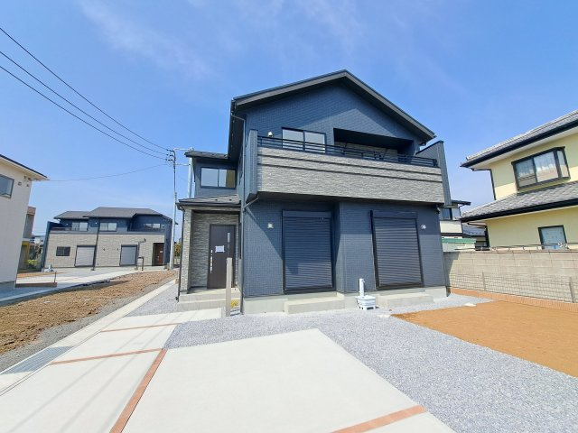新築　桐生市広沢町１丁目　Blooming　Garden　3号棟の外観|現地写真　完成しました！ご内覧等、お気軽にお問合せください♪　							


