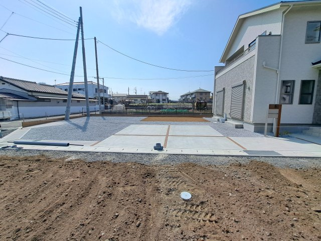 新築　桐生市広沢町１丁目　Blooming　Garden　4号棟の駐車場|現地写真　駐車スペースは並列2台分可能です！
