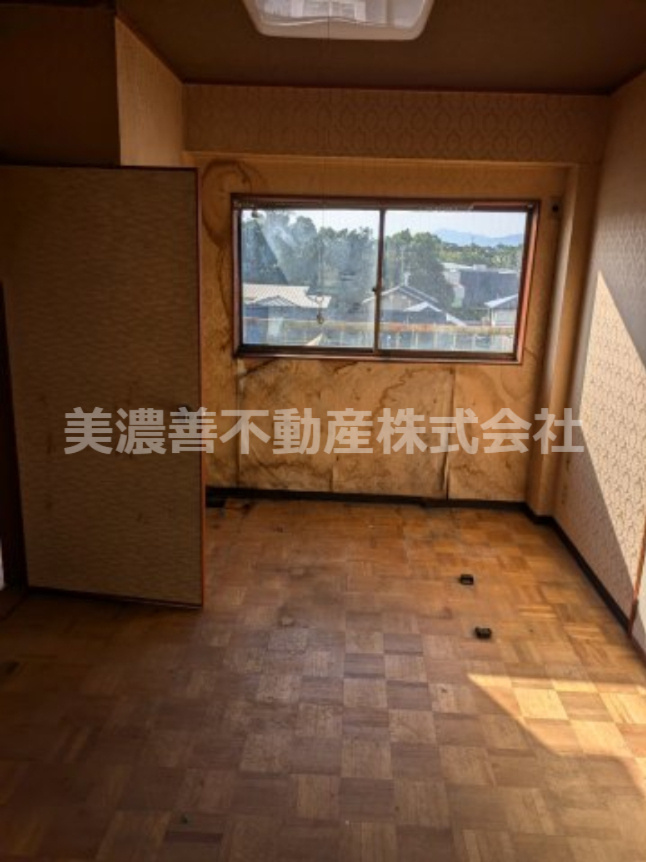 ６４０９６　岐阜市宇佐　区分所有建物の洋室