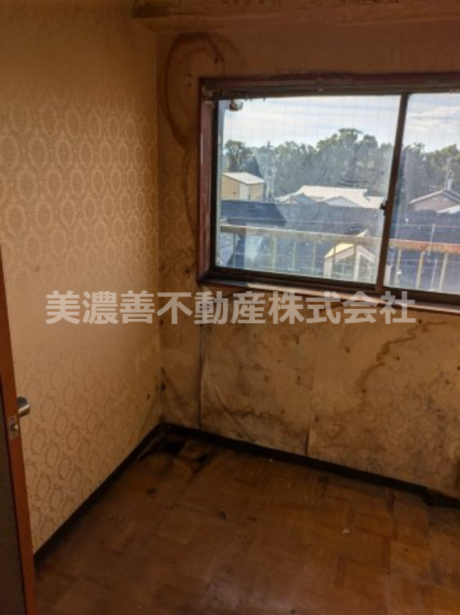 ６４０９６　岐阜市宇佐　区分所有建物の洋室