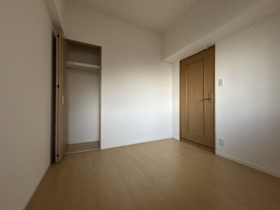 【収納】 | ワコーレオーキッドプラザ | 高さのあるクローゼットで収納たっぷりです。