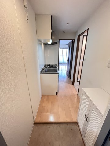 大阪市城東区関目５丁目の賃貸マンションの玄関