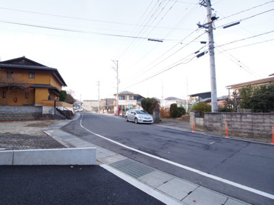 【前面道路含む現地写真】 | Cradle garden　御山第１５　１号棟