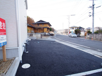 【前面道路含む現地写真】 | Cradle garden　御山第１５　１号棟