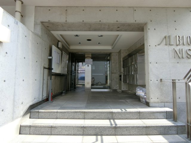 アルビヨン錦のエントランス