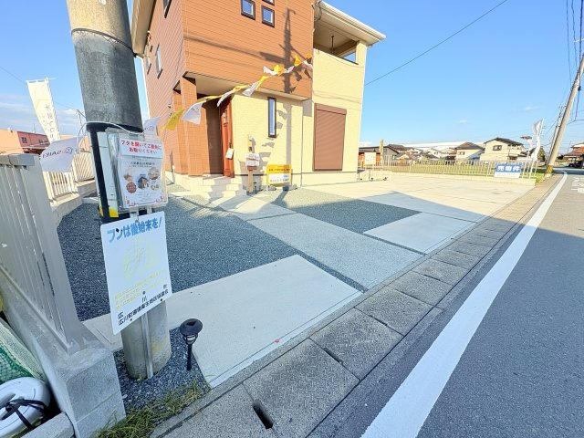 サンコート八女郡広川町新代の前面道路含む現地写真