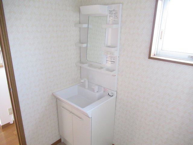 富の中1丁目貸家の独立洗面台