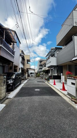 西宮市上田中町の新築一戸建の前面道路含む現地写真