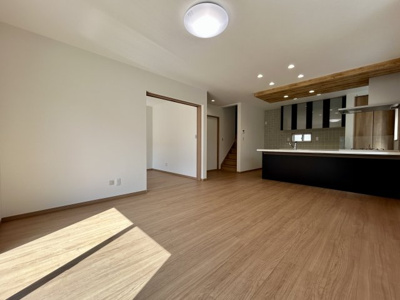 【居間・リビング】 | 【福富町第2期　現地外観】