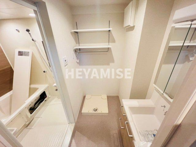 ルーカス長崎諫早Ⅰの洗面所|※同物件反転タイプの写真でございます※現況を優先します※