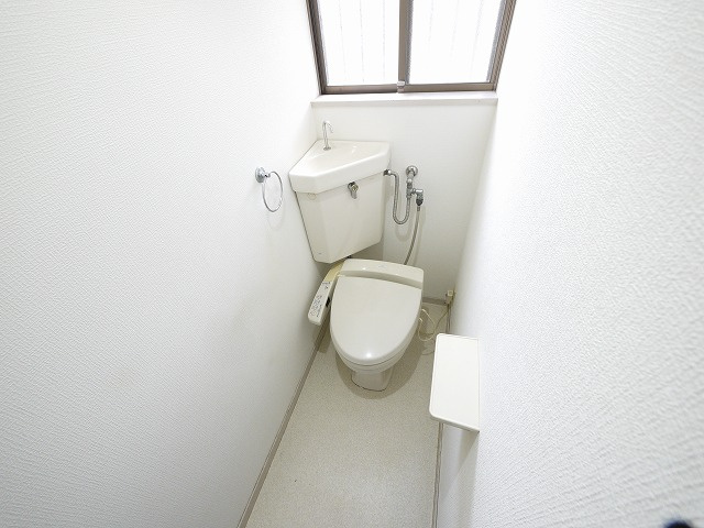 朝倉台西6丁目戸建てのトイレ|シンプルで使いやすいトイレです
