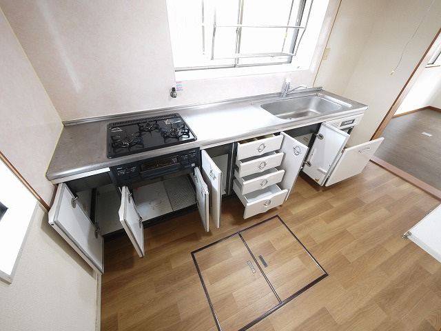 朝倉台西6丁目戸建てのキッチン|お料理しやすいキッチンです