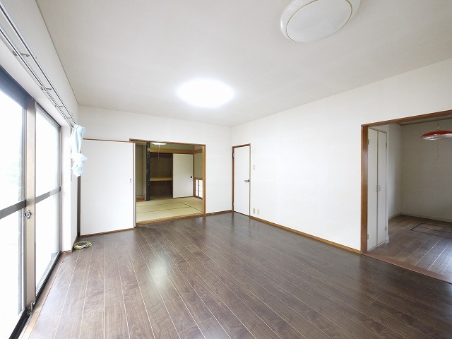 朝倉台西6丁目戸建ての居間・リビング|リビングです