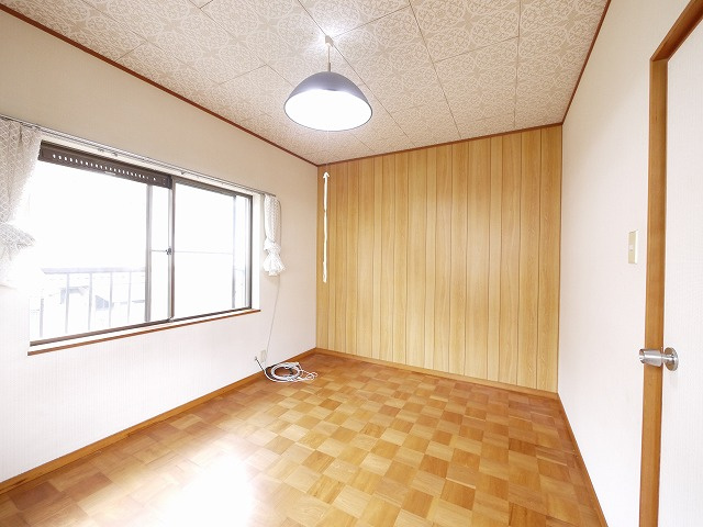 朝倉台西6丁目戸建ての洋室|きれいな洋室です