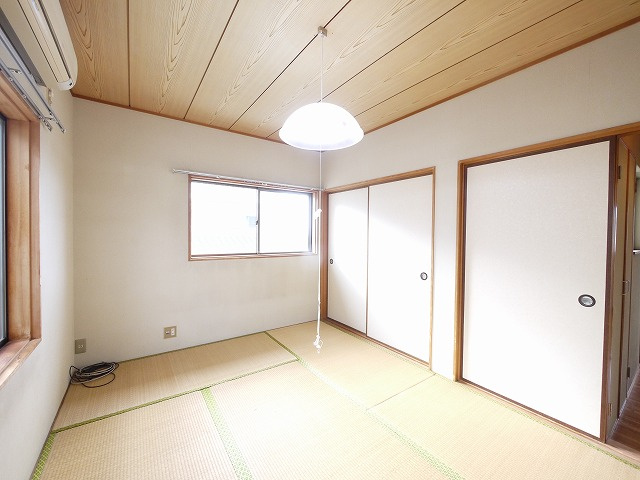 朝倉台西6丁目戸建ての和室|落ち着いた雰囲気の和室付きです