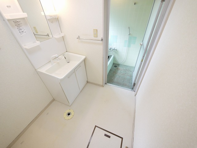 朝倉台西6丁目戸建ての洗面所|使いやすい洗面所です