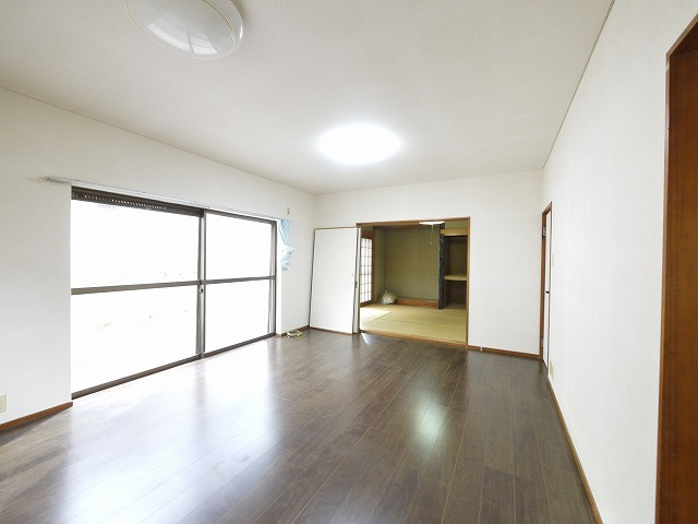 朝倉台西6丁目戸建ての居間・リビング|リビングです