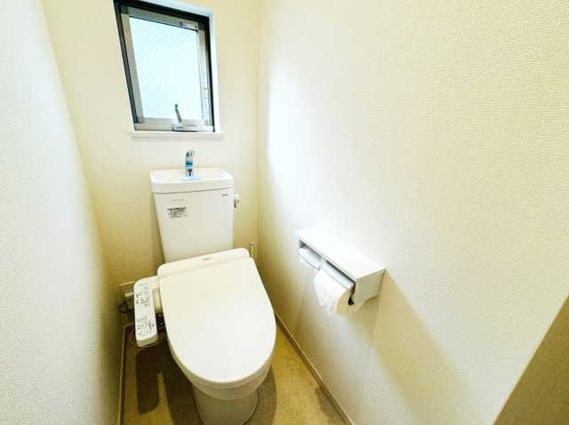 練馬区西大泉4丁目　築浅×美築　並列2台駐車　中古戸建のトイレ