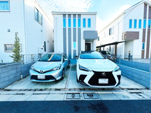 練馬区西大泉4丁目　築浅×美築　並列2台駐車　中古戸建の外観