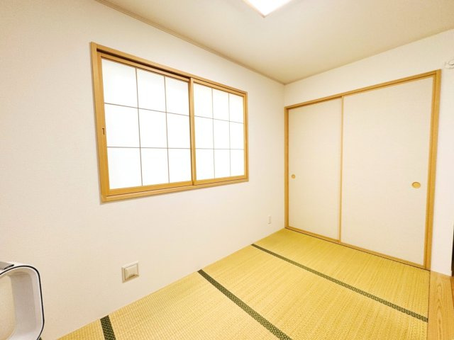 練馬区西大泉4丁目　築浅×美築　並列2台駐車　中古戸建の和室