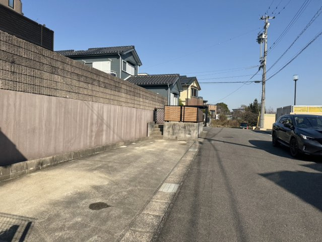 中古住宅　刈谷市下重原町5丁目の前面道路含む現地写真