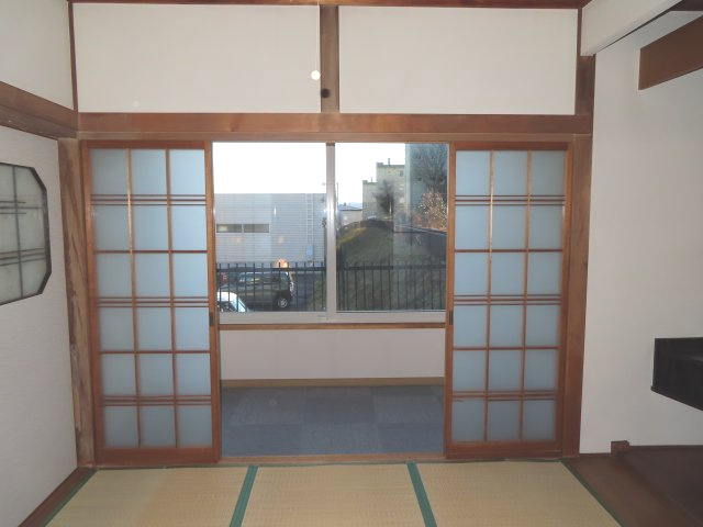 【和室】 | 北見市清見町７１番地６６　中古売家　 | 広縁(約２.２５帖）付和室