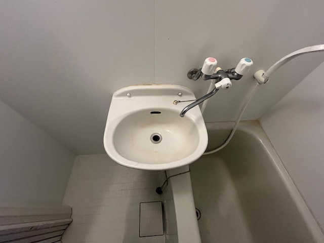 平和マンションの洗面所