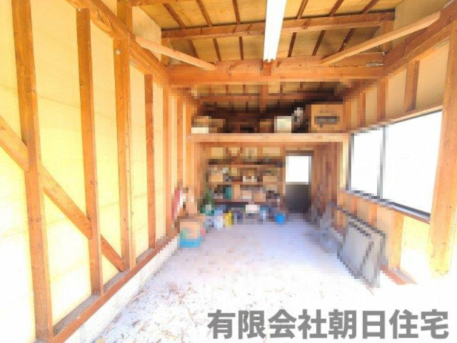 【駐車場】 | 西尾町中古戸建 | 駐車場があるので、車を買う予定の方も安心です
