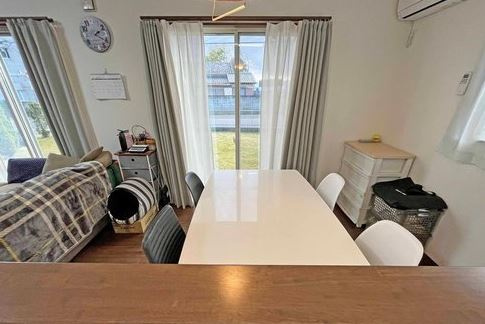 【中古】坂戸市中小坂中古住宅の居間・リビング|16.5帖LDKです☆