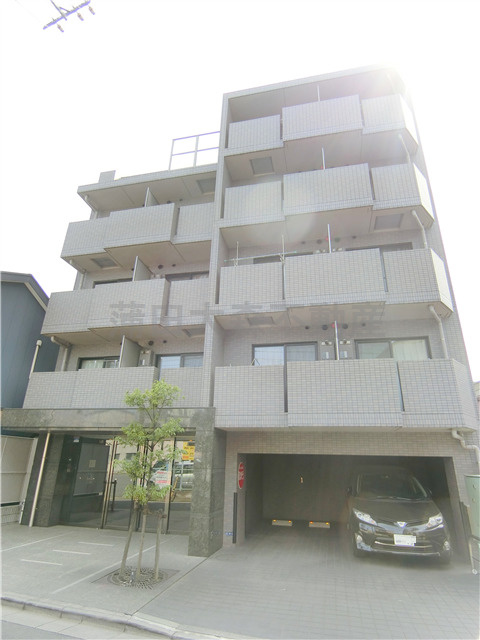 ルーブル東蒲田伍番館の外観|外観タイル張り　2009年10月築　RC鉄筋コンクリート造地上6階建て1K~2DK総戸数59戸の分譲賃貸マンション　防犯カメラTVモニター付オートロック宅配BOXゴミ捨て場駐車場バイク置き場駐輪場