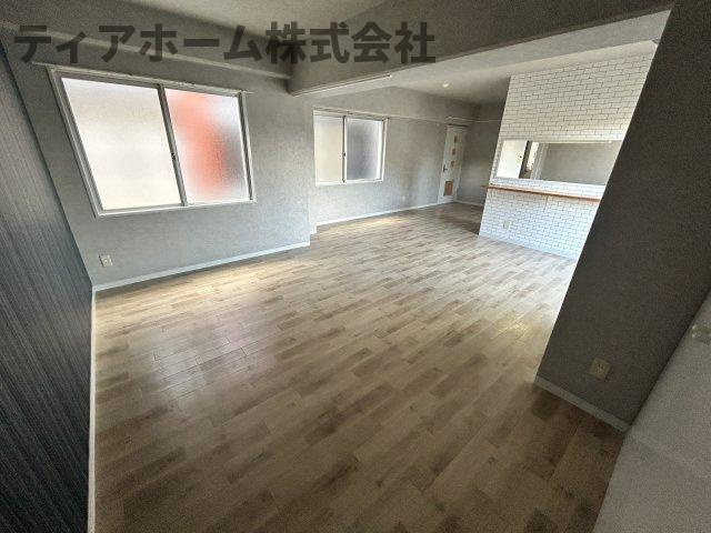 大和高田市南本町の賃貸マンションの居間・リビング|居間です
