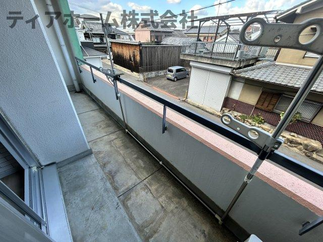 大和高田市南本町の賃貸マンションのバルコニー|外からの目が気にならないバルコニーで洗濯物が干せます