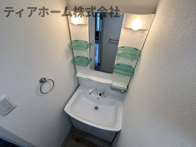 大和高田市南本町の賃貸マンションの独立洗面台|朝の身支度には欠かせない独立洗面化粧台