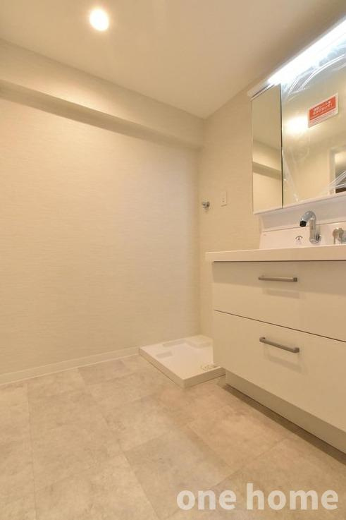 野中北パークハウスの独立洗面台|◆広めの洗面室です！
◆【即日内覧会開催中】平日・土日、即日内覧会開催中！ 電話問合せがスムーズです！