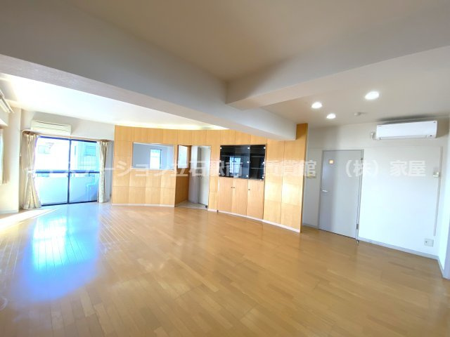 大昌ビルの居間・リビング