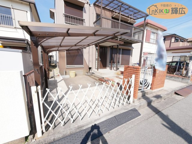 高砂市米田町米田　中古戸建の駐車場