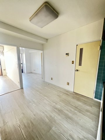 モナークマンション方南町の居間・リビング
