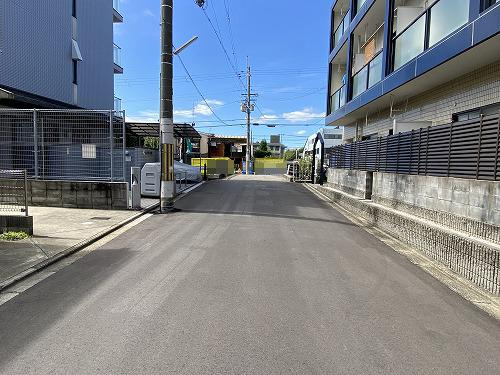 上京区堀川町 新築戸建(1号地)の前面道路含む現地写真